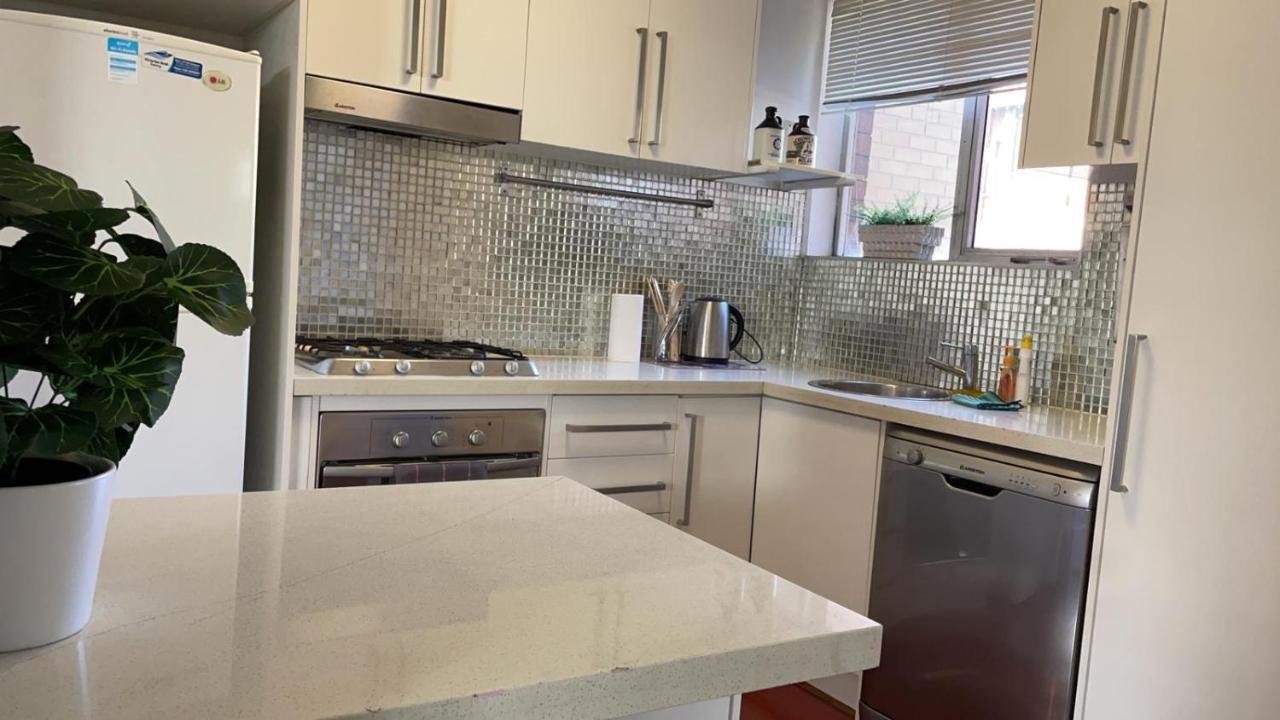 St Kilda Beachfront 2 Bedroom Apartment Melbourne Kültér fotó